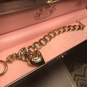 Juicy Banner Heart Chain Bracelet